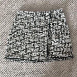 Chic Black and White Tweed Skirt Elastic Waist